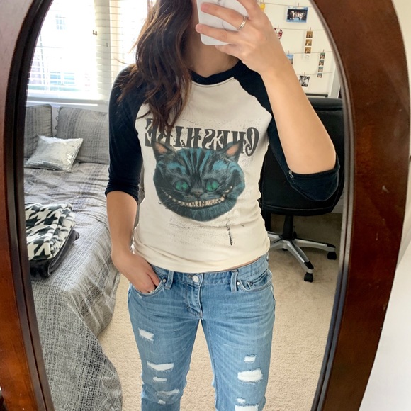 Alice in Wonderland - Cheshire Cat Baseball Tee - Picture 2 of 5